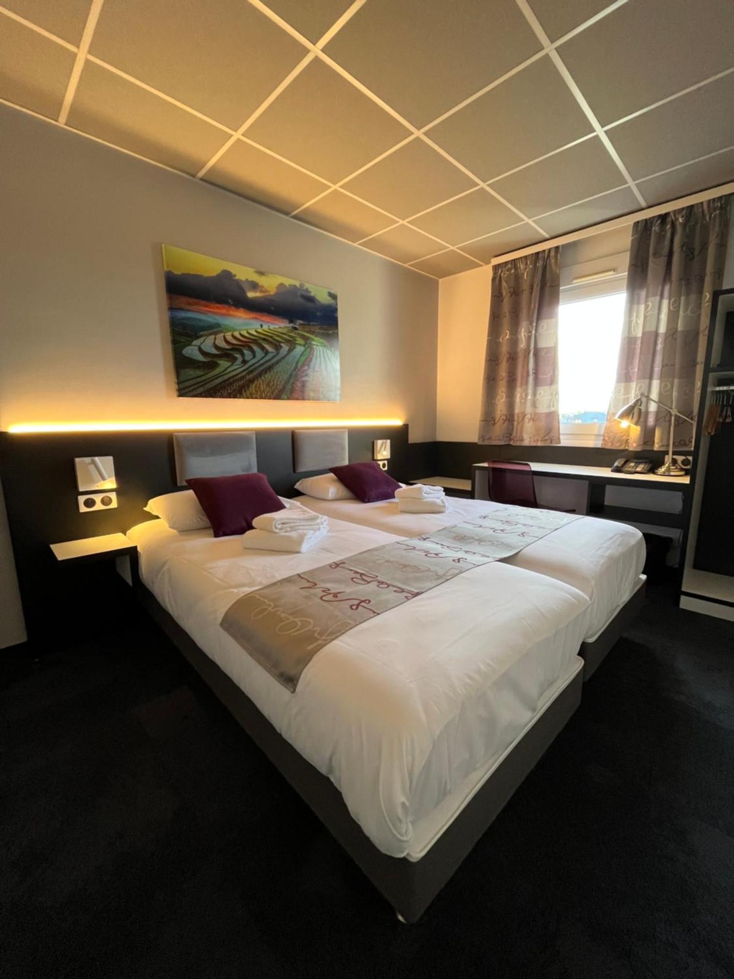 Brit Hotel Le Везул Екстериор снимка